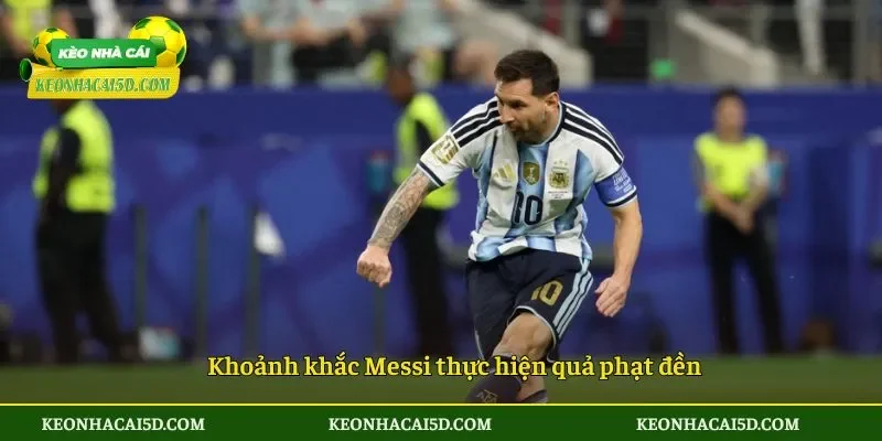Messi sút hỏng phạt đền nhưng vẫn viết tiếp lịch sử World Cup 4 Khoảnh khắc Messi thực hiện quả phạt đền